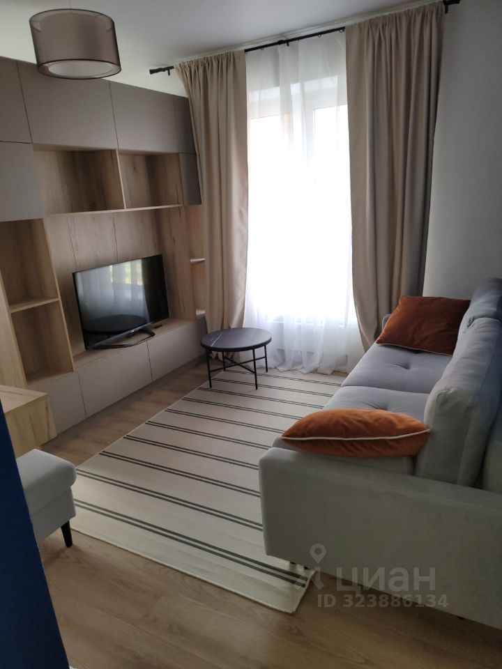 Аренда 3-комн квартиры на вторичном рынке Амурская улица, 2Ак3