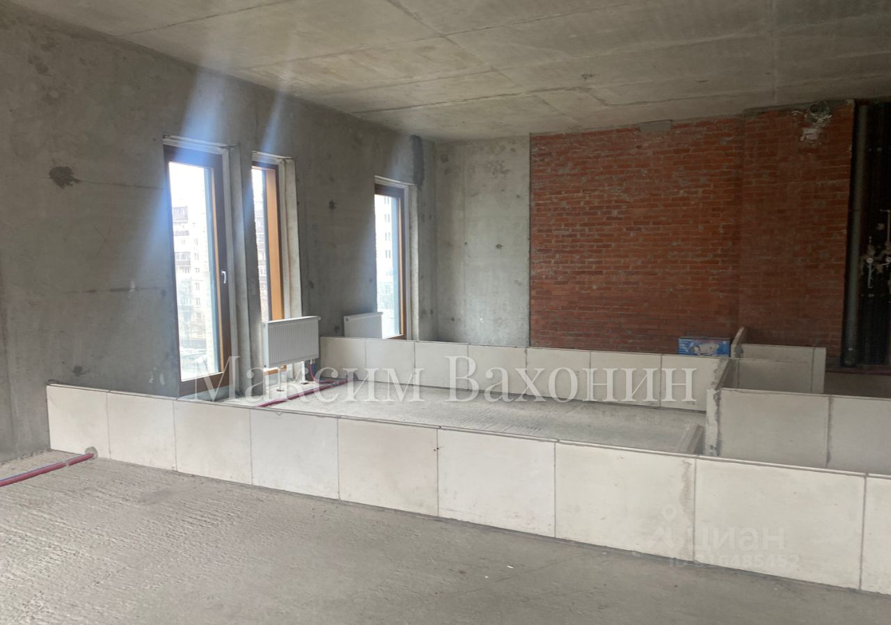 Продажа 4-комн квартиры на вторичном рынке улица Усачева, 13