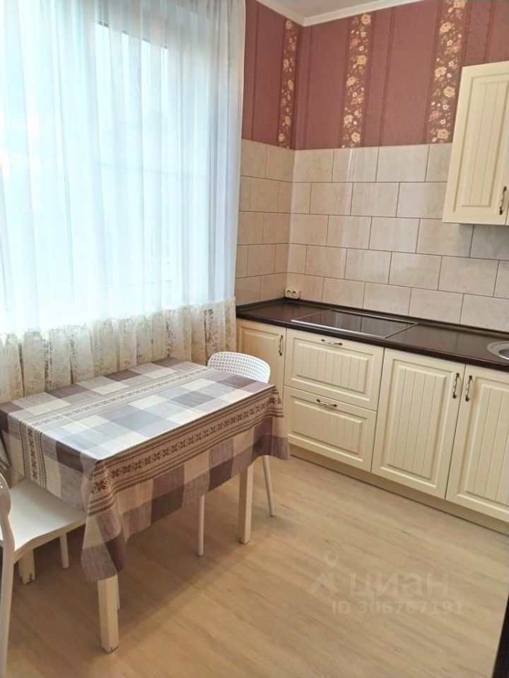 Аренда 1-комн квартиры на вторичном рынке улица Исаковского, 33К3