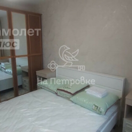 Аренда 2-комн квартиры на вторичном рынке Череповецкая улица,  д. 9/17