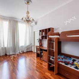 Продажа 4-комн квартиры на вторичном рынке Кронверкская ул,  д. 12