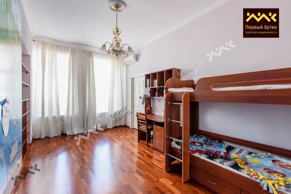 Продажа 4-комн квартиры на вторичном рынке Кронверкская ул,  д. 12