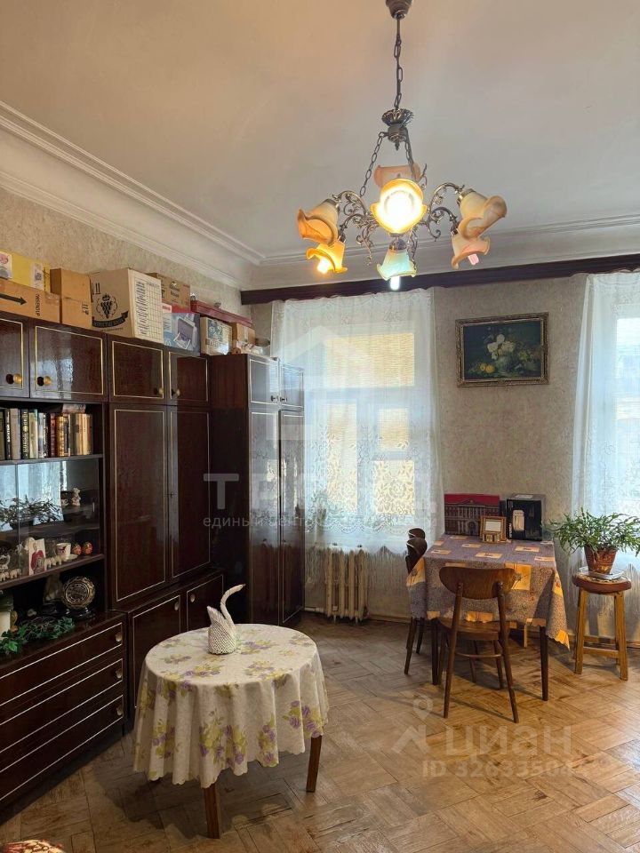 Продажа 3-комн квартиры на вторичном рынке Московский проспект, 36