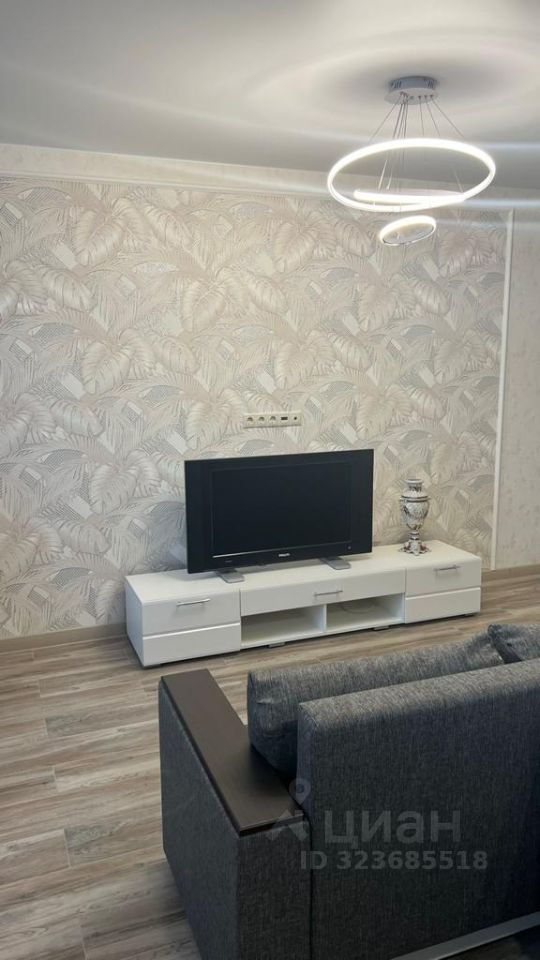 Аренда 2-комн квартиры на вторичном рынке Новоивановское пгт, бульвар Эйнштейна, 3