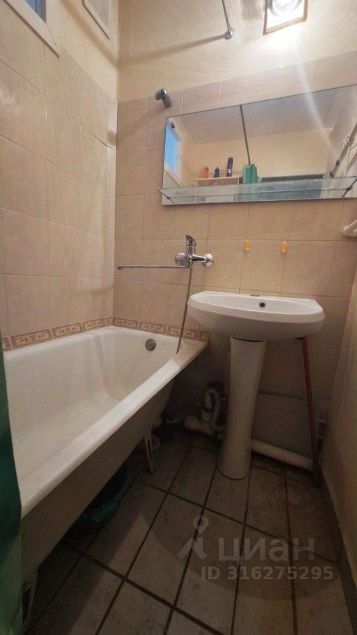 Продажа 3-комн квартиры на вторичном рынке Жуковский, Молодежная улица, 13