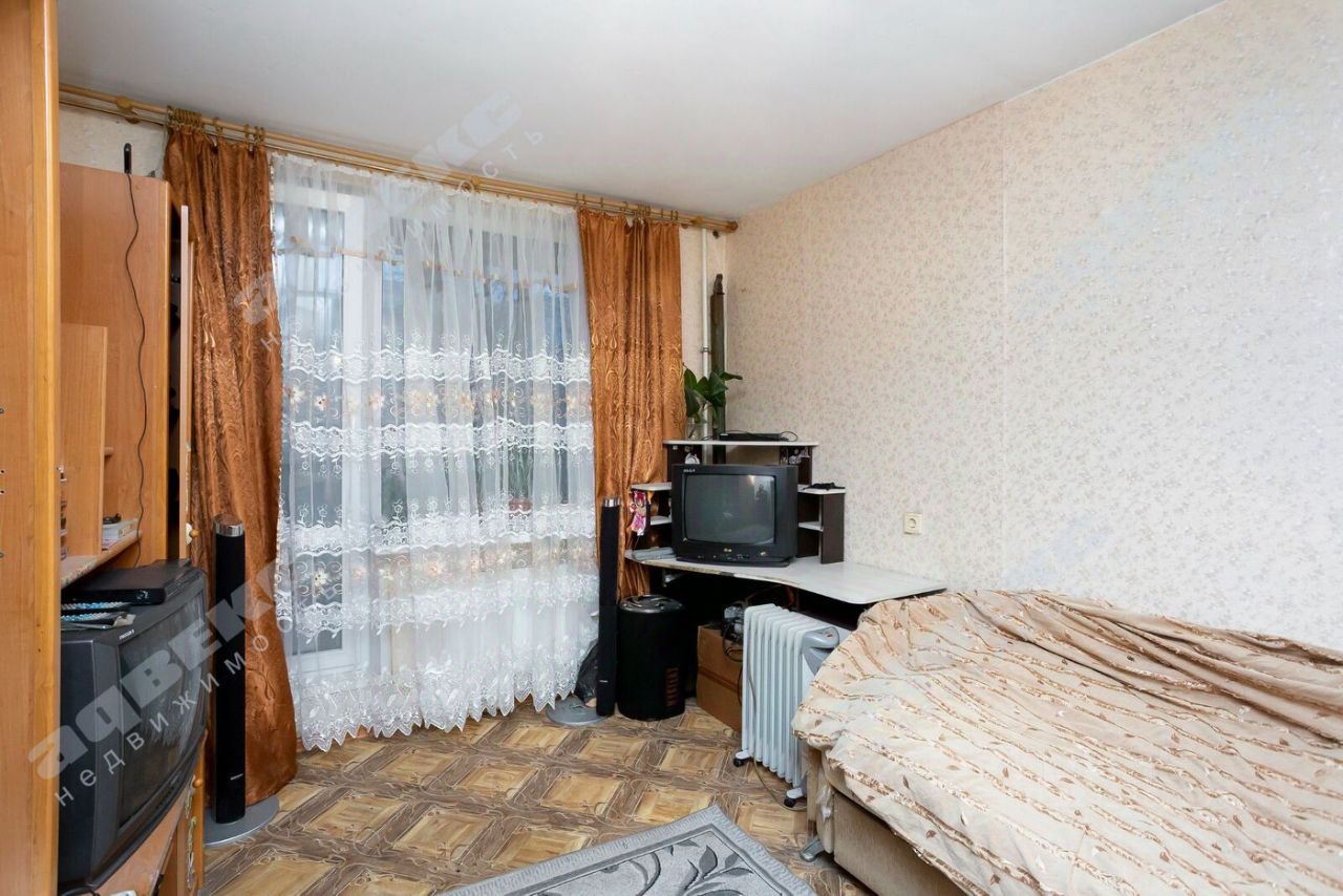 Продажа 4-комн квартиры на вторичном рынке проспект Солидарности, 21