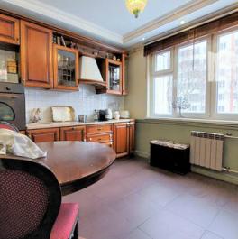 Продажа 3-комн квартиры на вторичном рынке ул Академика Комарова,  д. 3,  к. 2