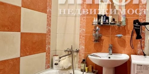 3-комн квартира улица Артюхиной, 10