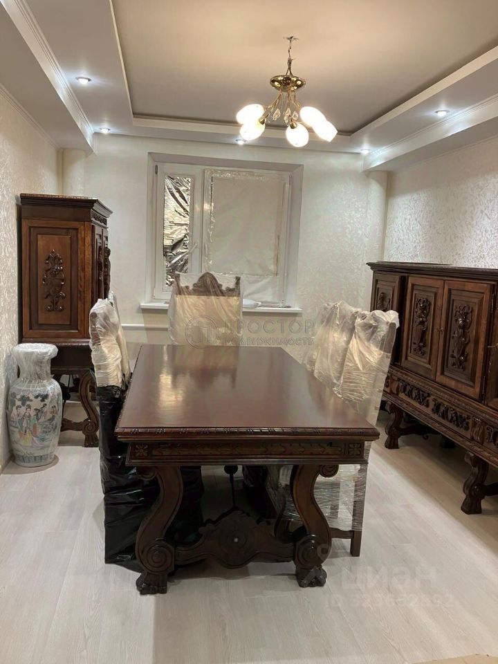 Продажа 3-комн квартиры на вторичном рынке улица Маршала Савицкого, 16