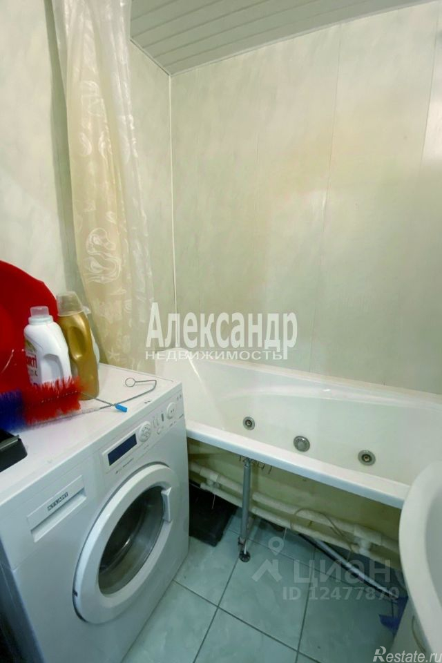 Продажа 2-комн квартиры на вторичном рынке Новосмоленская набережная,  д. 4