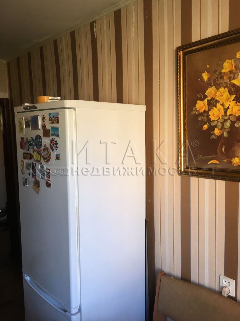 Продажа 3-комн квартиры на вторичном рынке 19-я В.О.,  д. 22,  к. 2