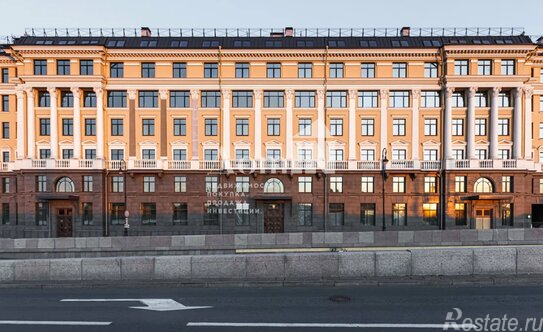 Продажа 2-комн квартиры на вторичном рынке Воскресенская наб,  д. 32