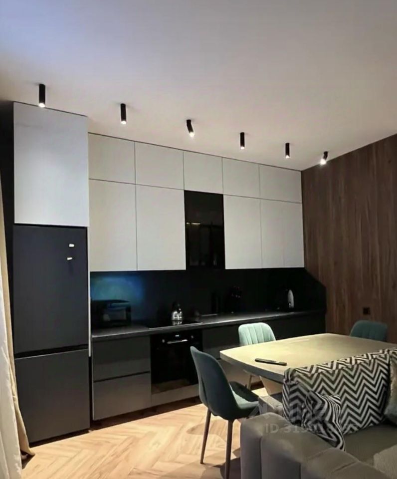 Продажа 2-комн квартиры на вторичном рынке Мантулинская улица, 9к3