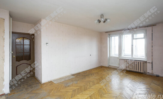 Продажа 2-комн квартиры на вторичном рынке Будапештская ул,  д. 21