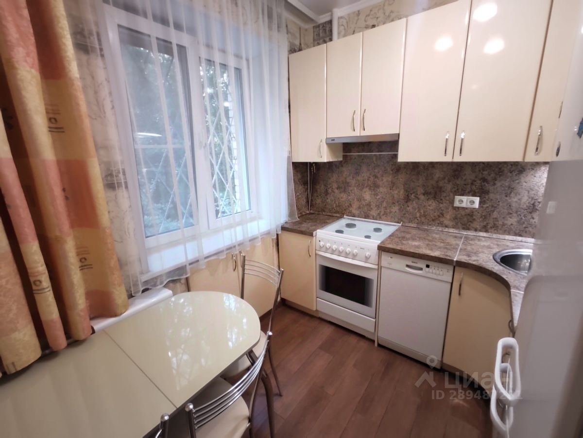 Аренда 2-комн квартиры на вторичном рынке 13-я Парковая улица, 27К2