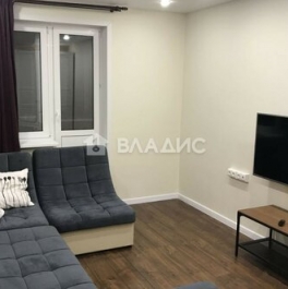 Продажа 2-комн квартиры на вторичном рынке улица Грина,  д. 1 к4