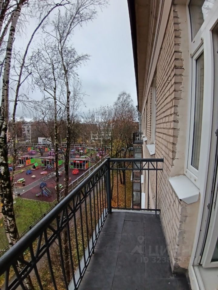 Продажа 2-комн квартиры на вторичном рынке Колпино, проспект Ленина, 38