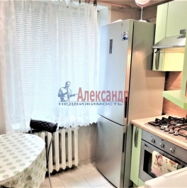 Продажа 3-комн квартиры на вторичном рынке Красных Зорь бул. ,  д. 12