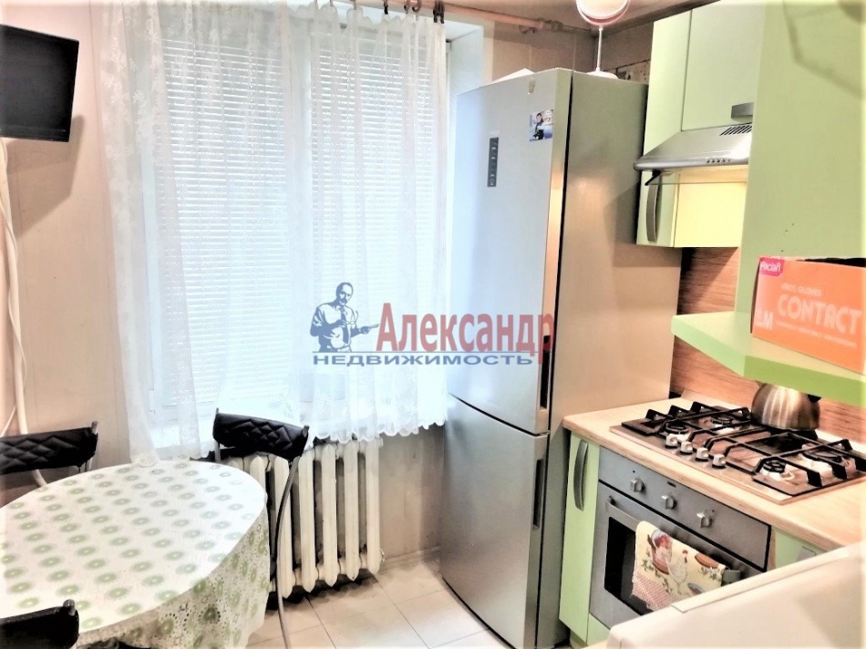 Продажа 3-комн квартиры на вторичном рынке Красных Зорь бул. ,  д. 12