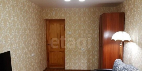 3-комн квартира Космонавтов пр-кт,  д. 76