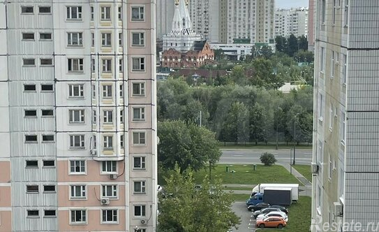 Продажа 1-комн квартиры на вторичном рынке Братиславская улица,  д. 3