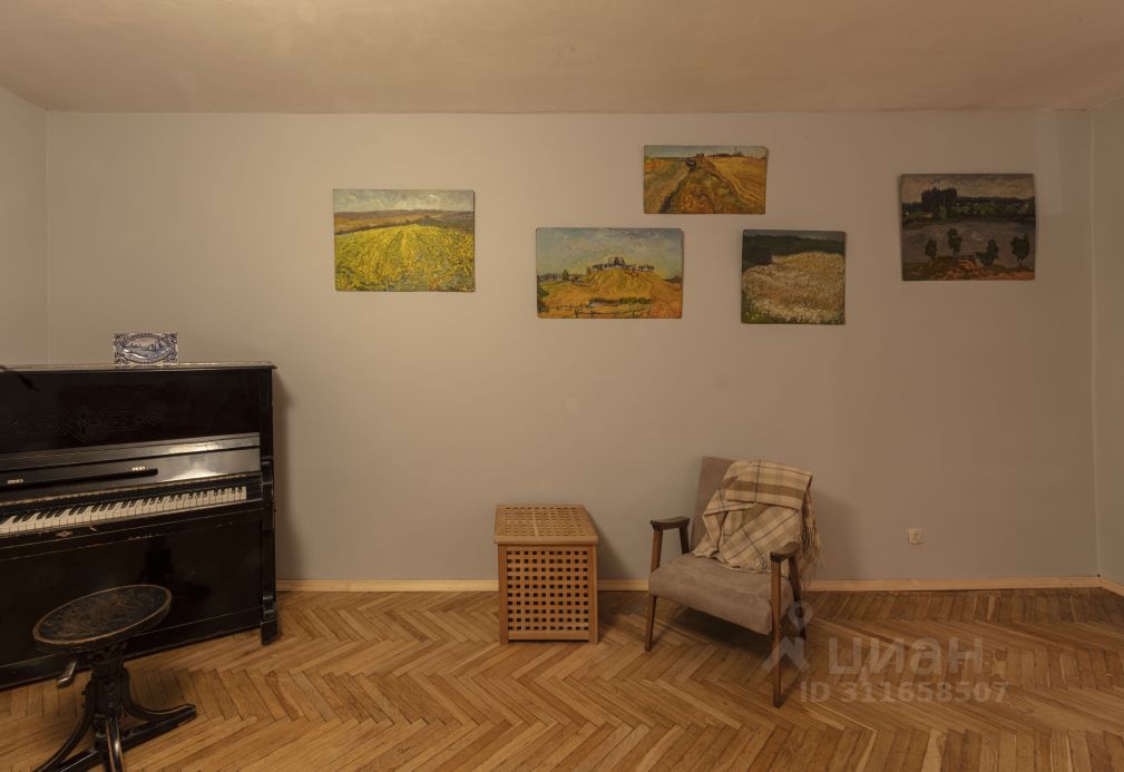 Аренда 4-комн квартиры на вторичном рынке Кузнечный переулок, 14б