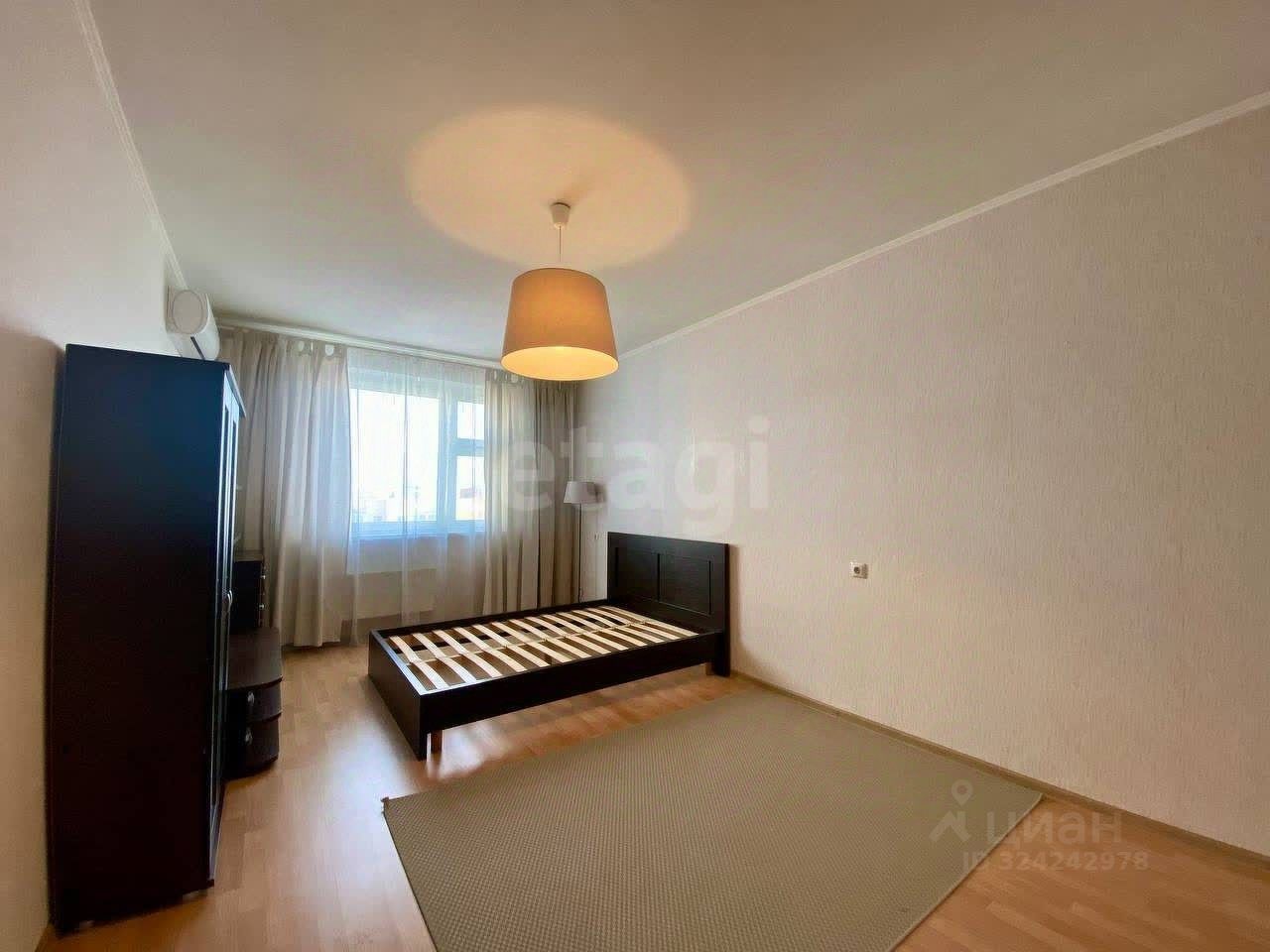 Продажа 2-комн квартиры на вторичном рынке улица Александры Монаховой, 95к1