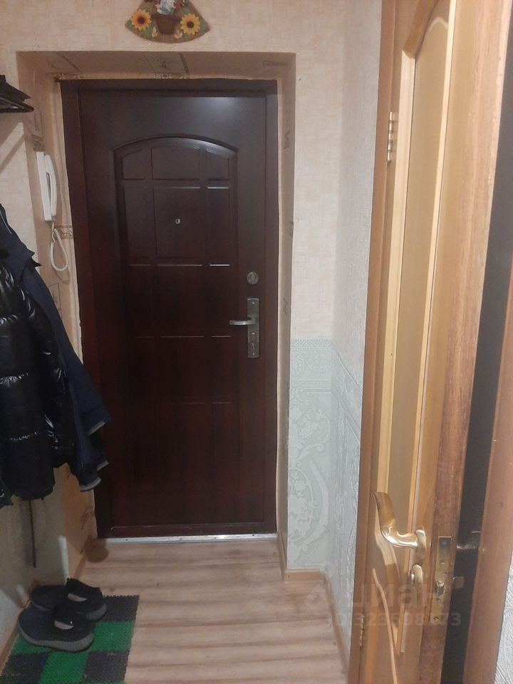 Продажа 2-комн квартиры на вторичном рынке пос. Возрождение, 3