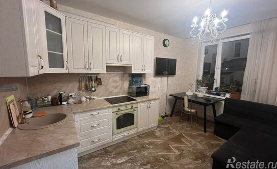 Продажа 2-комн квартиры на вторичном рынке улица Маршала Казакова,  д. 70 к1 с1