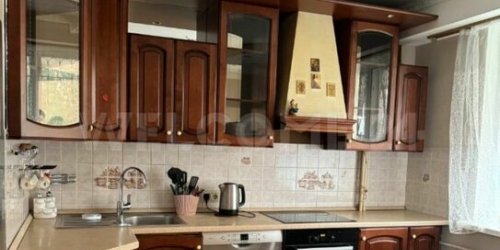 3-комн квартира ул Цюрупы,  д. 6