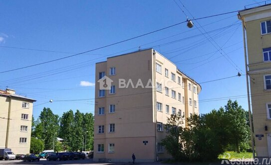 Продажа 3-комн квартиры на вторичном рынке улица Седова,  д. 76