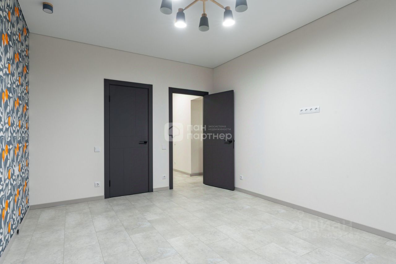 Продажа 2-комн квартиры на вторичном рынке 12-я Красноармейская улица, 26