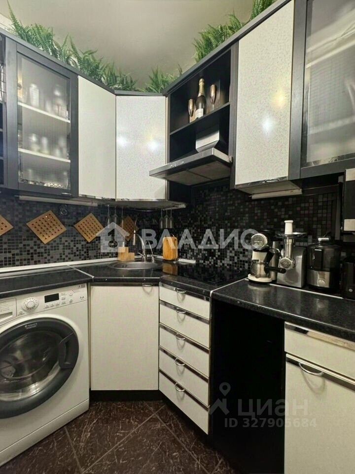Продажа 1-комн квартиры на вторичном рынке улица Маршала Катукова, 25К1