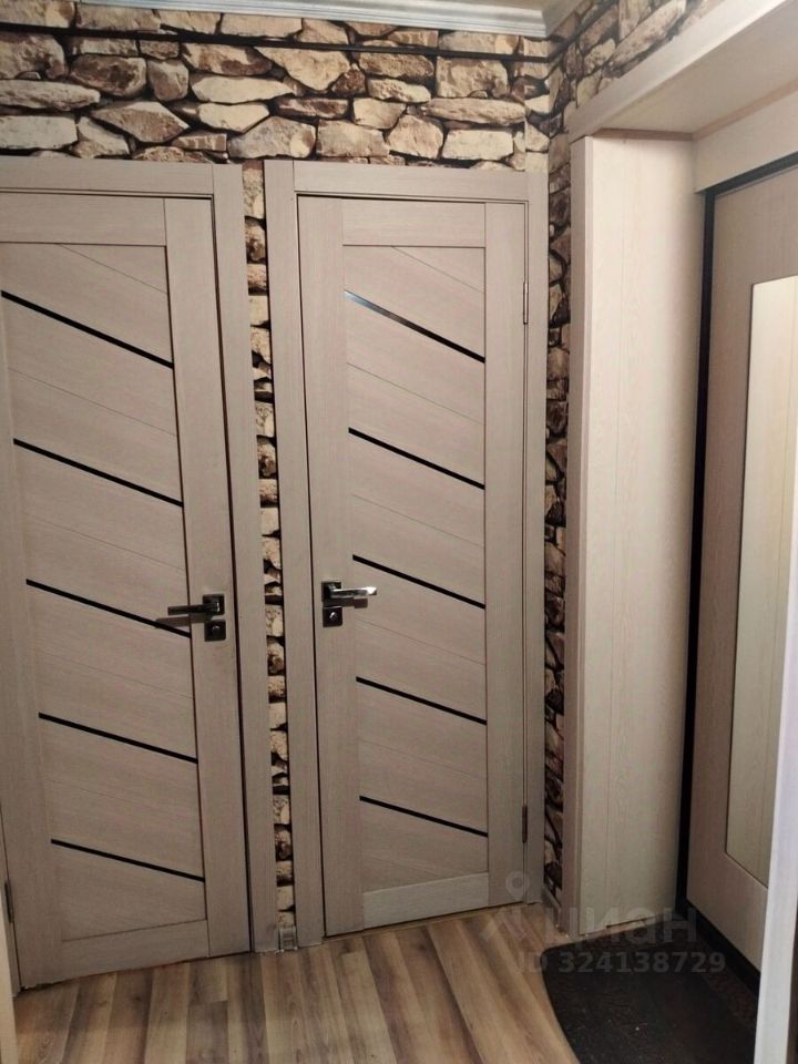 Аренда 2-комн квартиры на вторичном рынке проспект Славы, 4