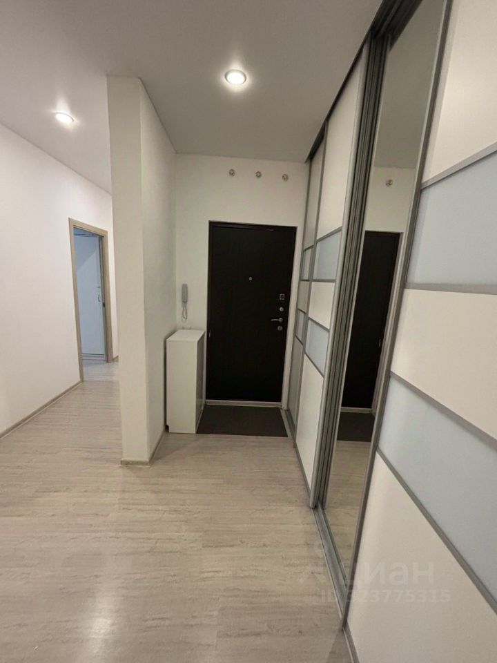 Аренда 2-комн квартиры на вторичном рынке проспект Обуховской обороны, 110К1