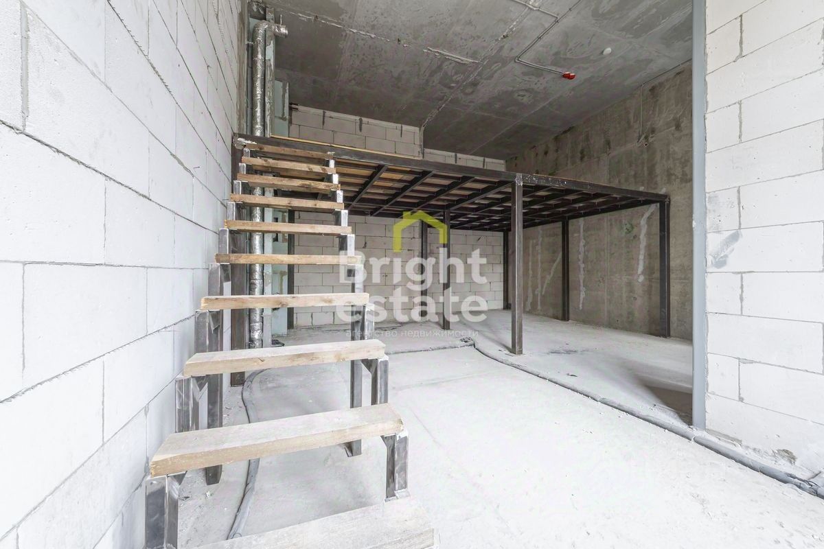 Продажа 2-комн квартиры на вторичном рынке улица Казакова, 7