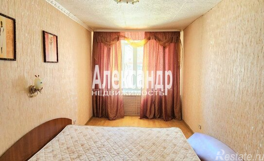 Продажа 2-комн квартиры на вторичном рынке Кириши г, Ленина пр-кт,  д. 8