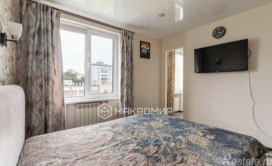 Продажа 3-комн квартиры на вторичном рынке Стачек пр-кт,  д. 204