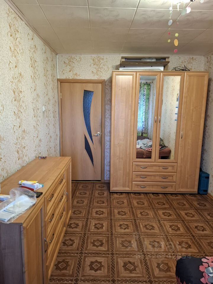 Продажа 3-комн квартиры на вторичном рынке пос. Елизаветино, площадь Дружбы, 14