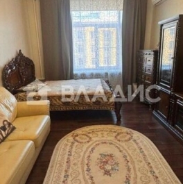 Продажа 3-комн квартиры на вторичном рынке Авиационная улица,  д. 11