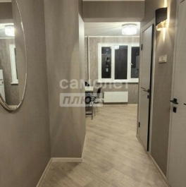 Продажа 3-комн квартиры на вторичном рынке пр-кт Защитников Москвы,  д. 12