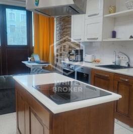 Продажа 2-комн квартиры на вторичном рынке Холмогорская улица,  д. 2 к3