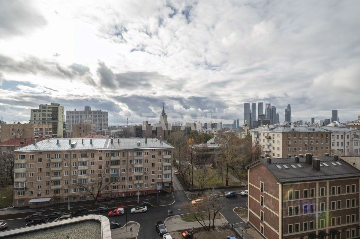 Продажа 3-комн квартиры на вторичном рынке Дружинниковская улица, 15