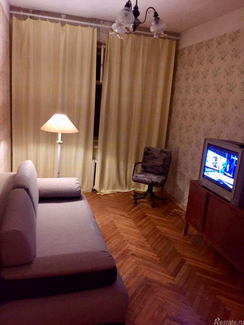 Продажа 2-комн квартиры на вторичном рынке Космонавтов улица,  д. 14,  к. 1