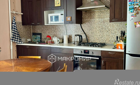 Продажа 3-комн квартиры на вторичном рынке Захарьевская улица,  д. 21