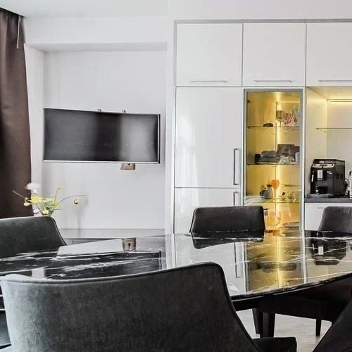 2-комн квартира Исполкомская улица, 17