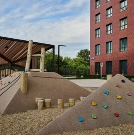 Продажа 2-комн квартиры на вторичном рынке улица Петра Алексеева,  д. 14