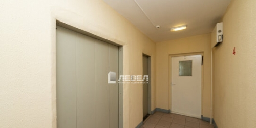 4-комн квартира улица Грина,  д. 12