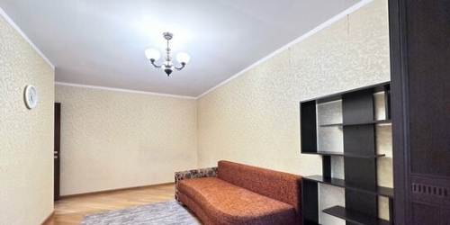 2-комн квартира Знаменская улица,  д. 37