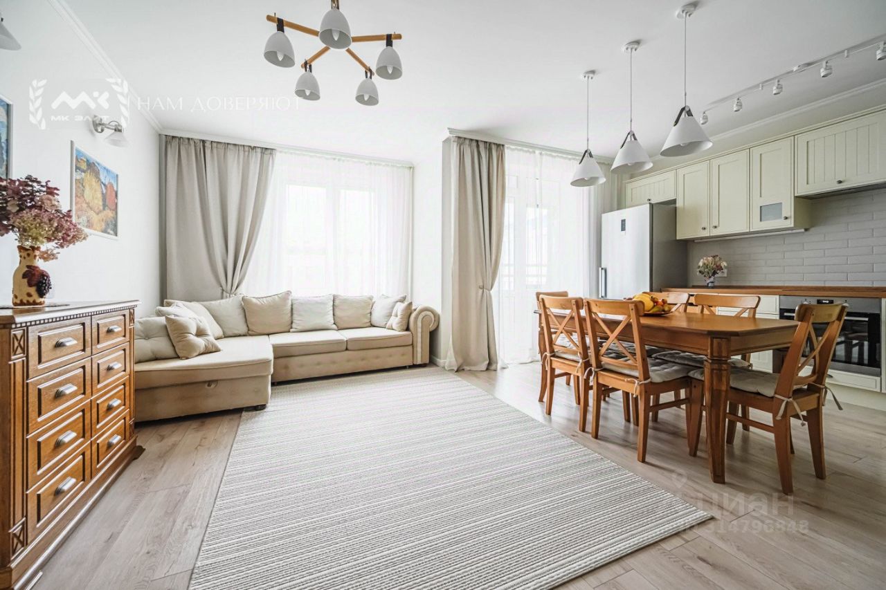 Продажа 3-комн квартиры на вторичном рынке улица Парфеновская, 9к1